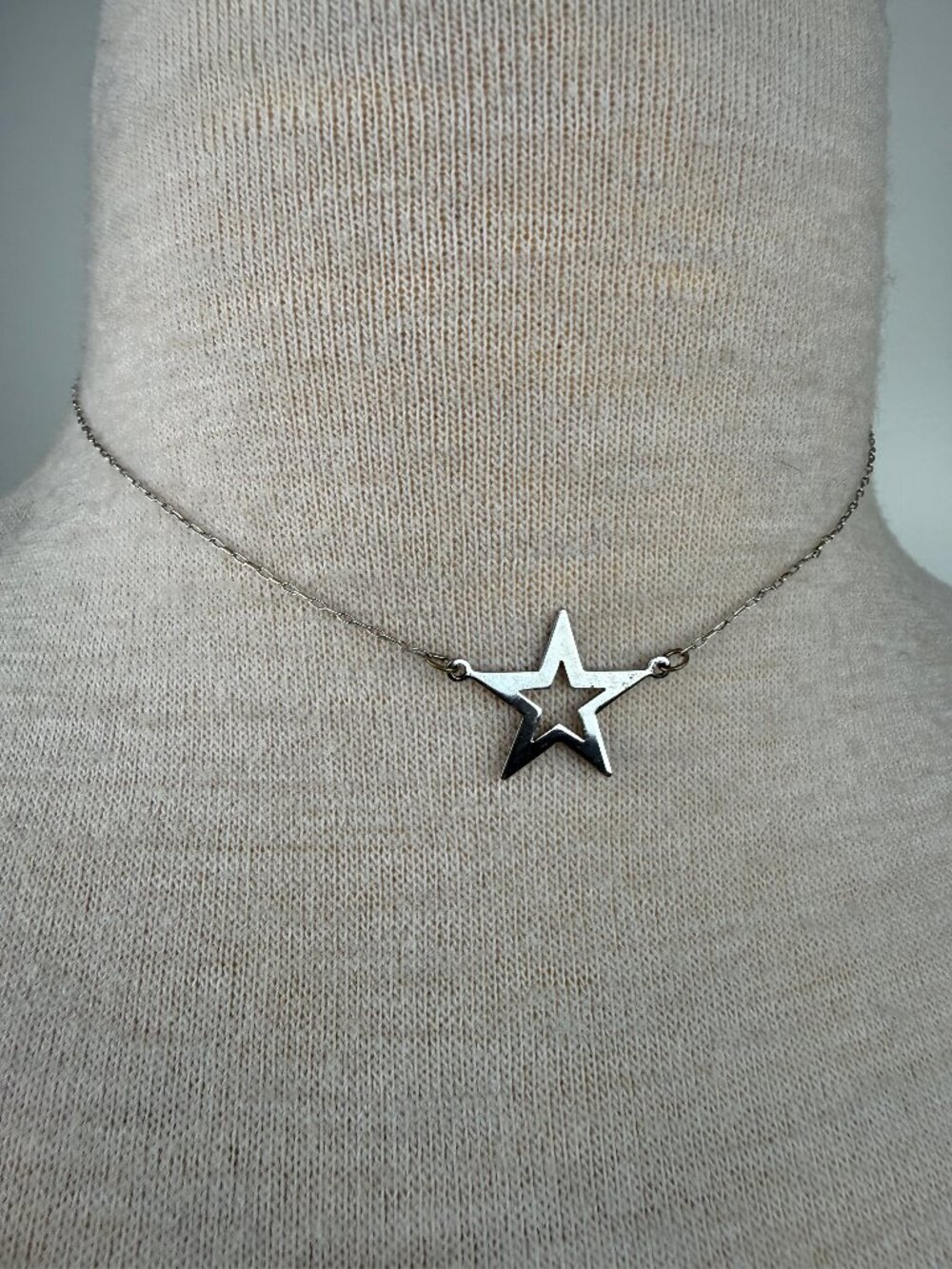 Silver Tone Star Chain Link Necklace 15.5"
